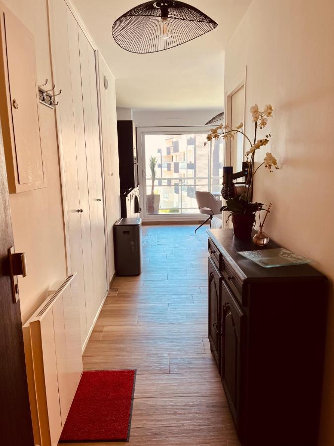 Studio, Vue A 150m De La
